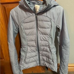 Lululemon Down For It All Jacket, Size 6, Chambray
